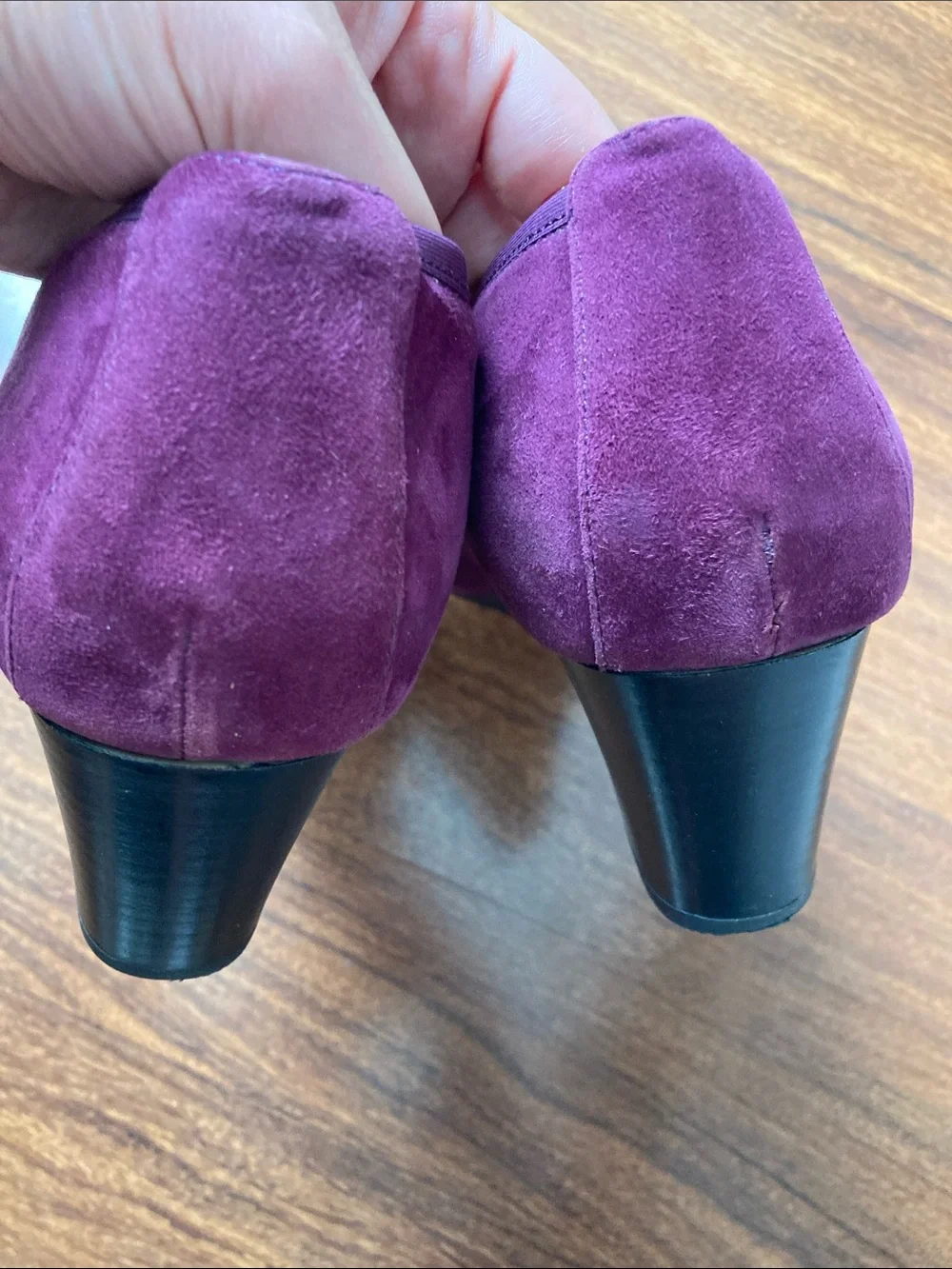 Vionic Women's Plum Suede Wedge Pump Sz 10